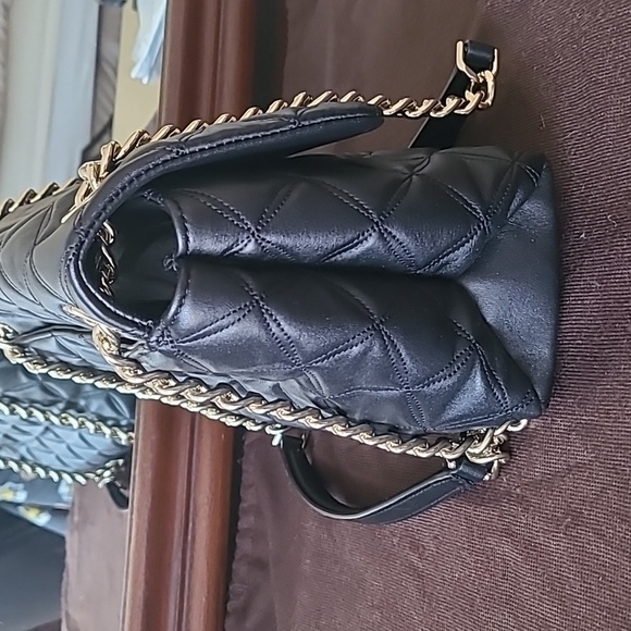 Kate Spade Quilted Black Shoulder Bag with Gold Chain - Picture 4 of 11